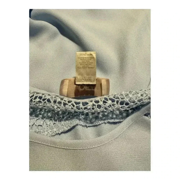 Ann Taylor Loft Women’s Medium Oversized Pale Blue Cuffed‎ Sleeveless Top - Picture 5 of 7